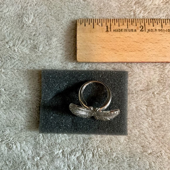 Classic Avon Pretty Pave Butterfly Ring - Picture 3 of 6